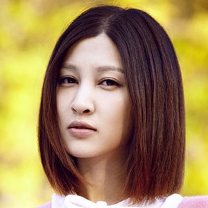 王纪弦的英文名