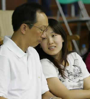 13岁的中国运动员伏明霞成为最年轻的世界冠军(历史上今天lssjt.com)